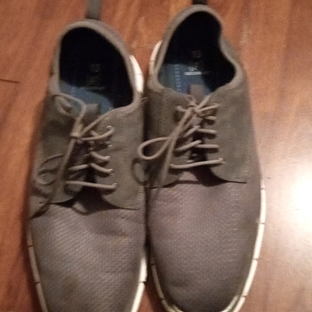 Dress shoes